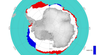 Differenz der mittleren Eiskantenposition in der Antarktis im April 2023 im Vergleich zum Vorjahr.